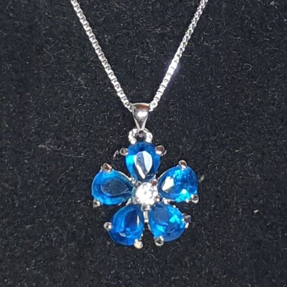 18K Gold-Plated Sterling Silver Deep Blue Crystal Flower Pendant Necklace - Picture 3 of 11